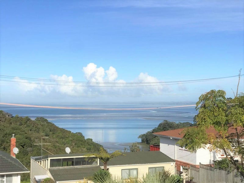 13 James Tyler Crescent, Lynfield, Auckland - Carousel 1