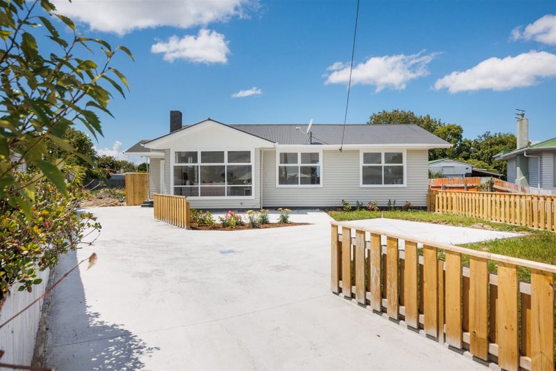 49 Kettle Avenue, Awapuni, Palmerston North - Carousel 1