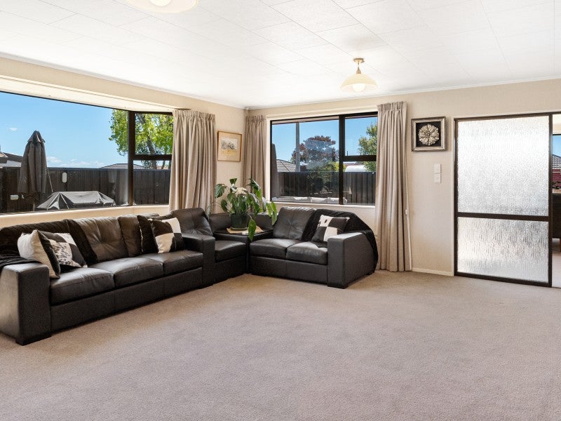 5 Stead Crescent, Stoke, Nelson - Carousel 2