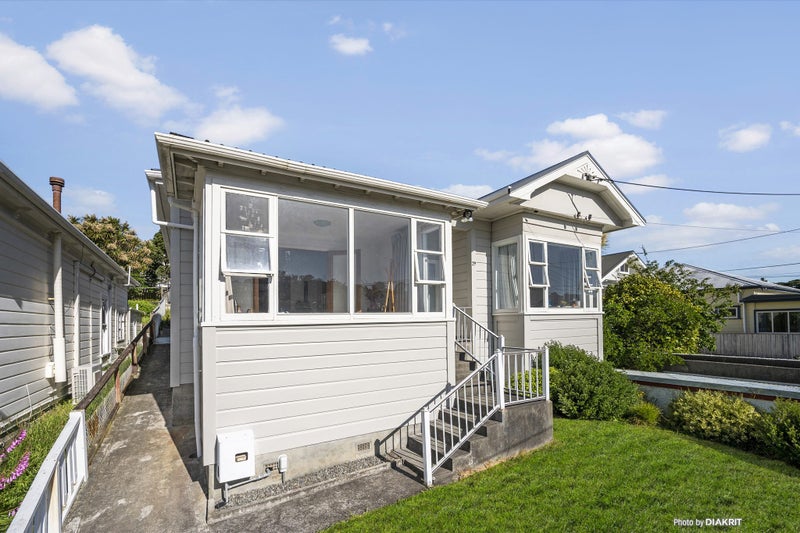 29 William Street, Hataitai, Wellington - Carousel 1