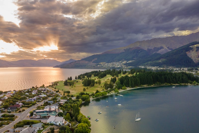 705 Peninsula Road, Kelvin Heights, Queenstown - Carousel 12