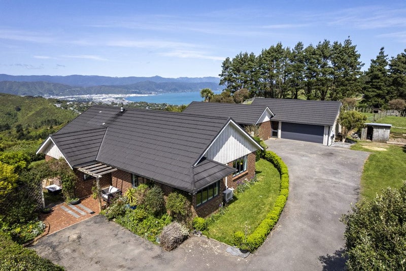 350 Horokiwi Road, Horokiwi, Wellington - Carousel 1