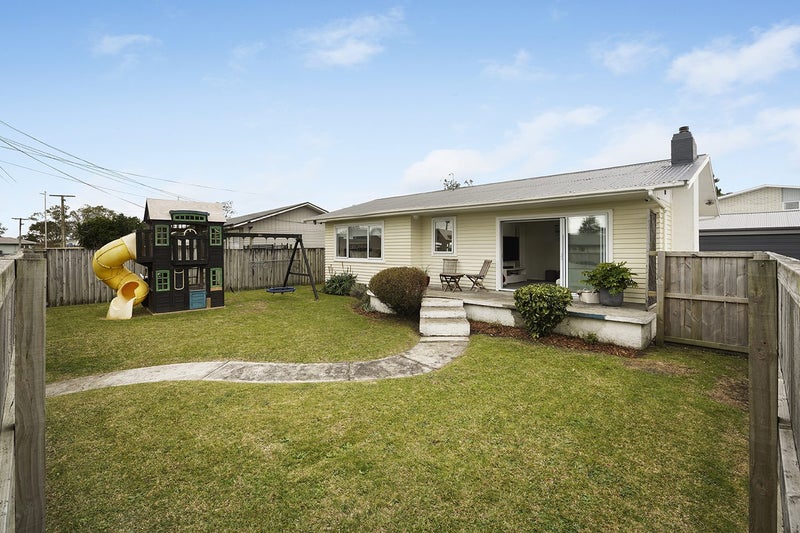 34 Priscilla Crescent, Melville, Hamilton - Carousel 1