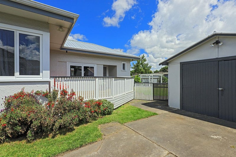 215 Mayfair Avenue, Mayfair, Hastings - Carousel 16