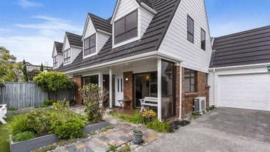 1/13 Marau Crescent, Mission Bay, Auckland - Carousel 1