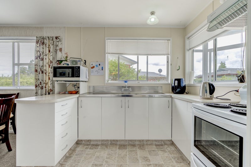 29 Splitt Avenue, Glenview, Hamilton - Carousel 2