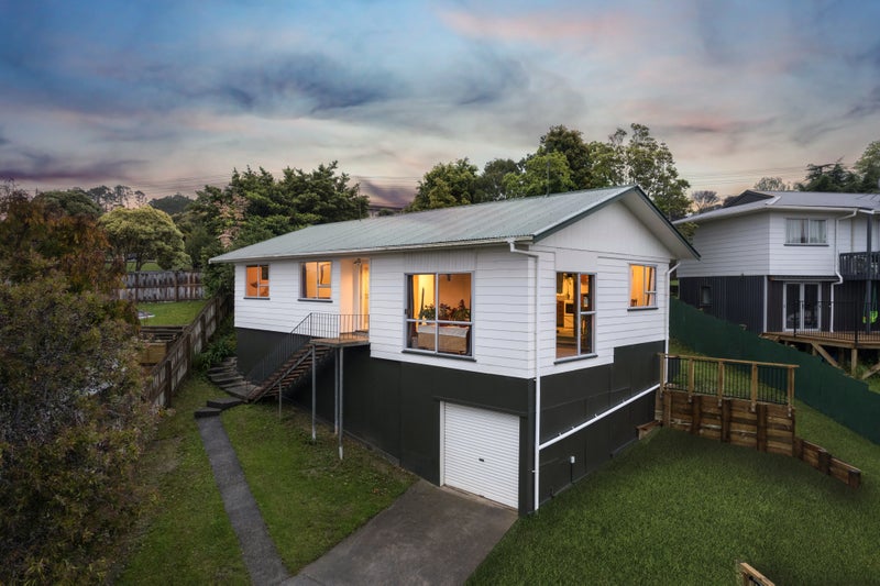 13 Mile Place, Henderson, Auckland - Carousel 1