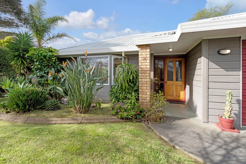 34 Lochend Place, Highland Park, Auckland - Carousel 2