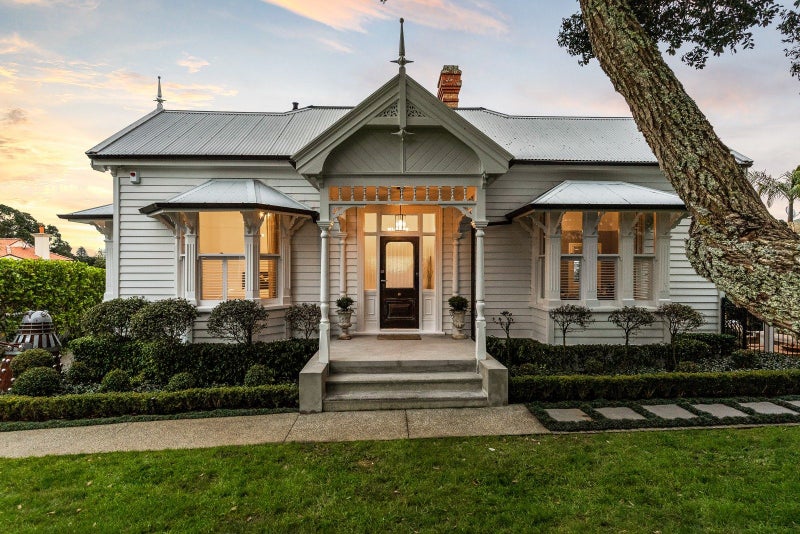 71 Marine Parade, Herne Bay, Auckland - Carousel 2