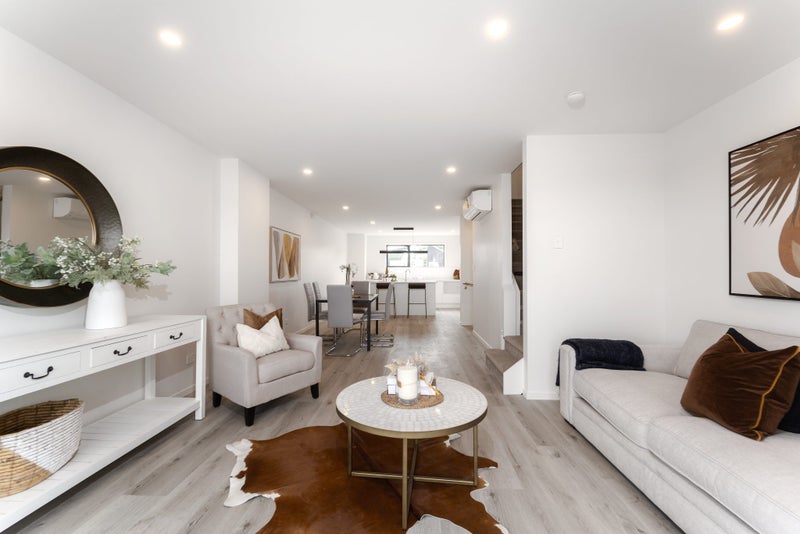 2/51 Court Crescent, Panmure, Auckland - Carousel 1