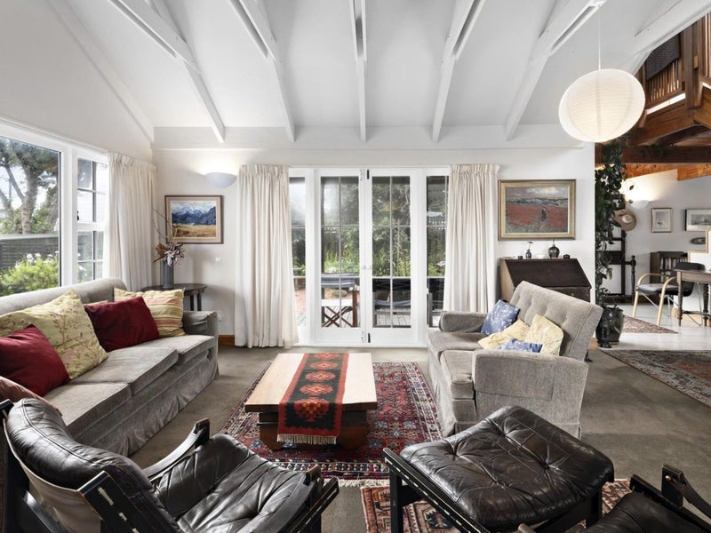 157 Marine Parade, Eastbourne, Lower Hutt - Carousel 2