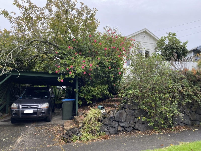 16 Malvern Road, Morningside, Auckland - Carousel 15