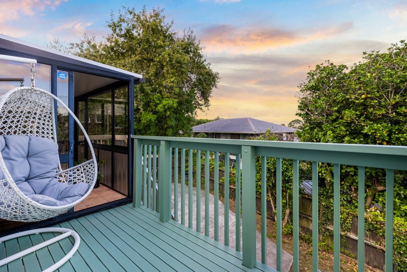 2/141 Weatherly Road, Torbay, Auckland - Carousel 1