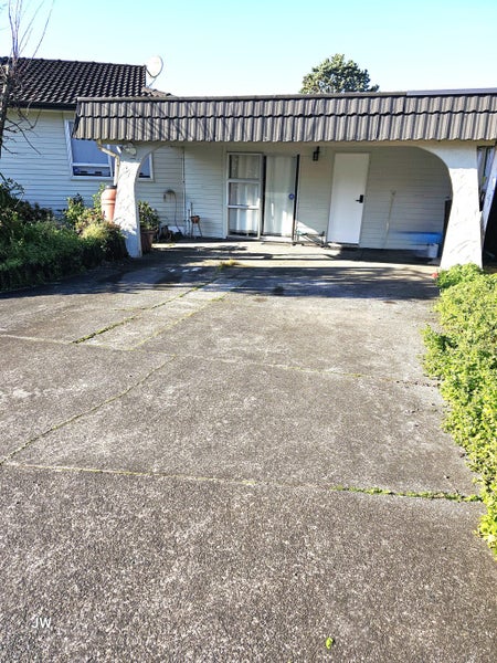 98 Sycamore Drive, Sunnynook, Auckland - Carousel 2