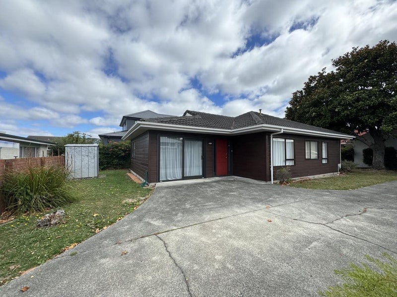 2/66 Queens Grove, Hutt Central, Lower Hutt - Carousel 1