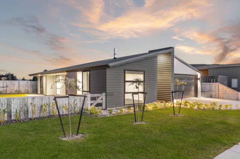 30 Rua Street, Albert Town, Wanaka - Carousel 1