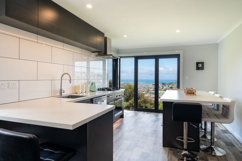 68 Lindsay Road, Balaclava, Dunedin - Carousel 1