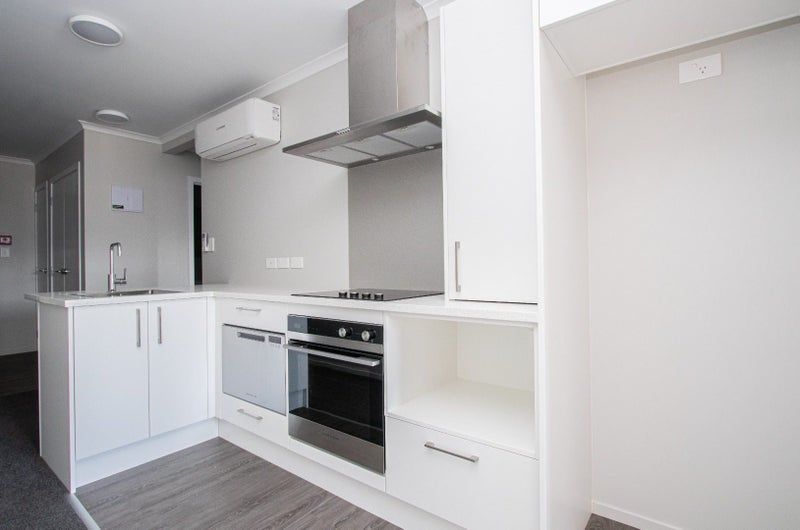 102/17 Vialou Street, Hamilton Central, Hamilton - Carousel 2