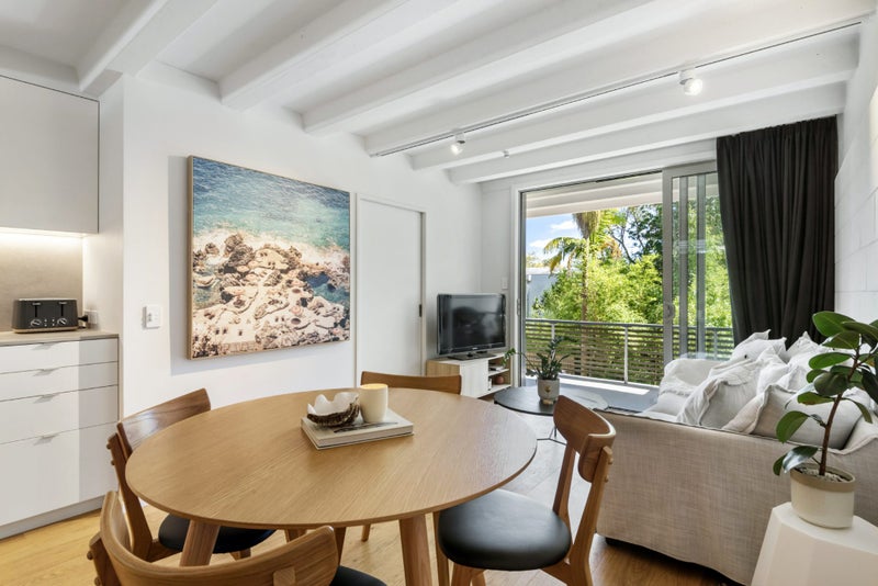 14/73 Princes Street, Northcote Point, Auckland - Carousel 2