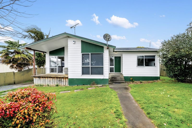 93 Hyperion Drive, Randwick Park, Auckland - Carousel 1