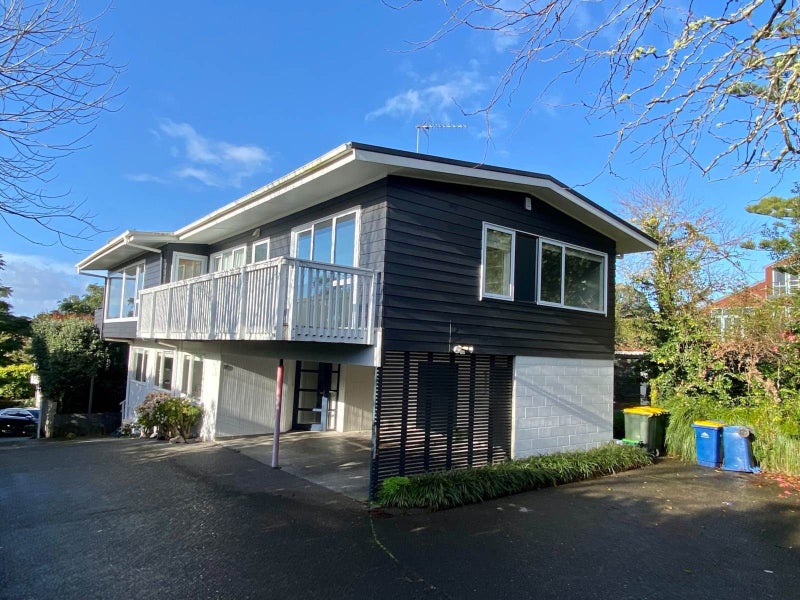 19 Aberdeen Road, Castor Bay, Auckland - Carousel 1