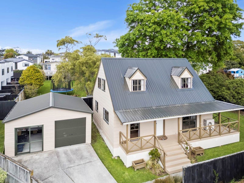 9A Tracey Terrace, Te Atatu South, Auckland - Carousel 2
