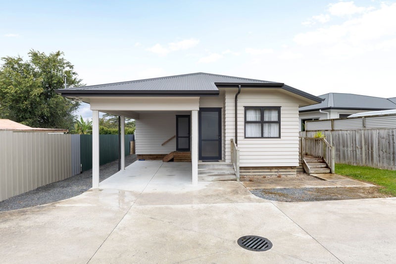 27 Collins Road, Melville, Hamilton - Carousel 2