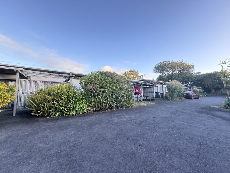 8/3 Rossgrove Terrace, Mount Albert, Auckland - Carousel 2