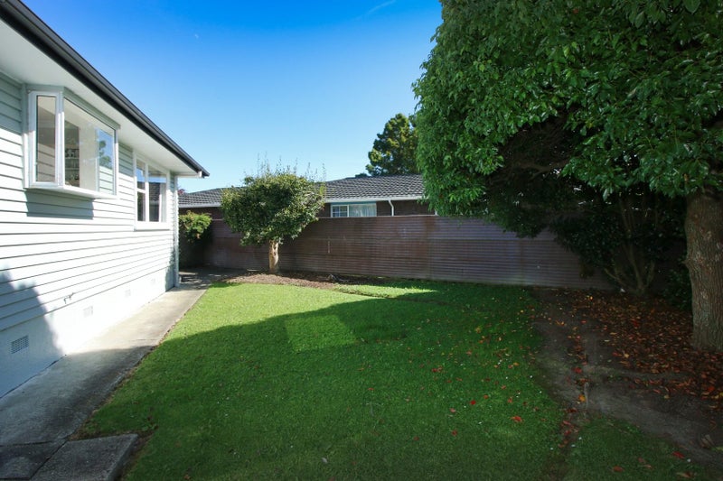 14 Viscount Place, West End, Palmerston North - Carousel 23