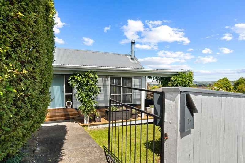 16 Matipo Street, Lansdowne, Masterton - Carousel 2