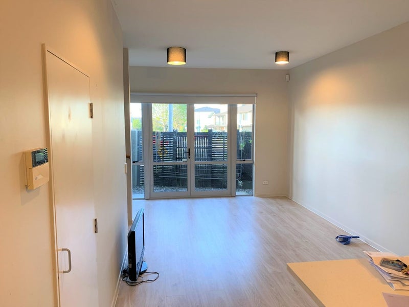 6/29 Haven Drive, East Tamaki, Auckland - Carousel 1