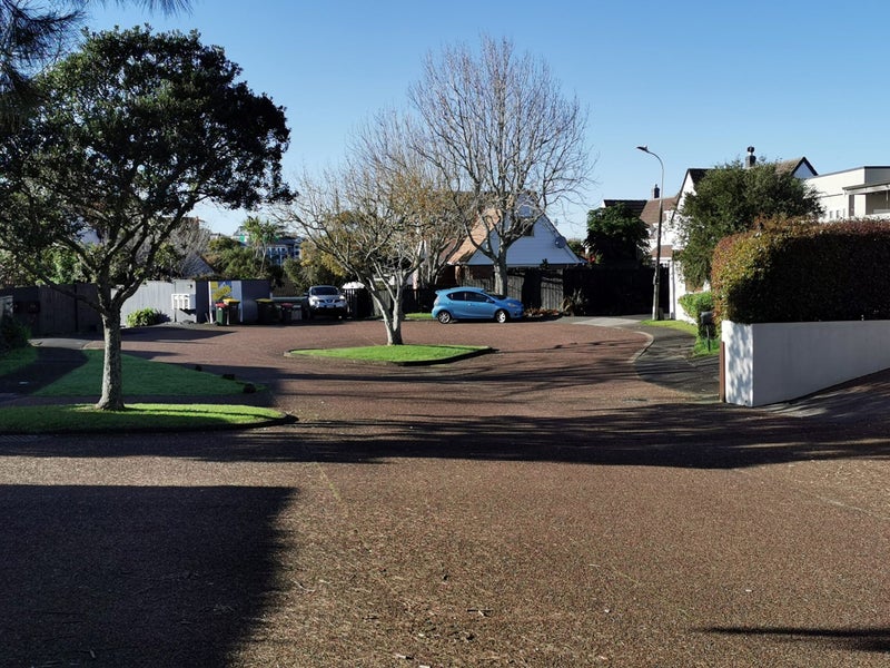 1/5 Elderwood Lane, Belmont, Auckland - Carousel 17