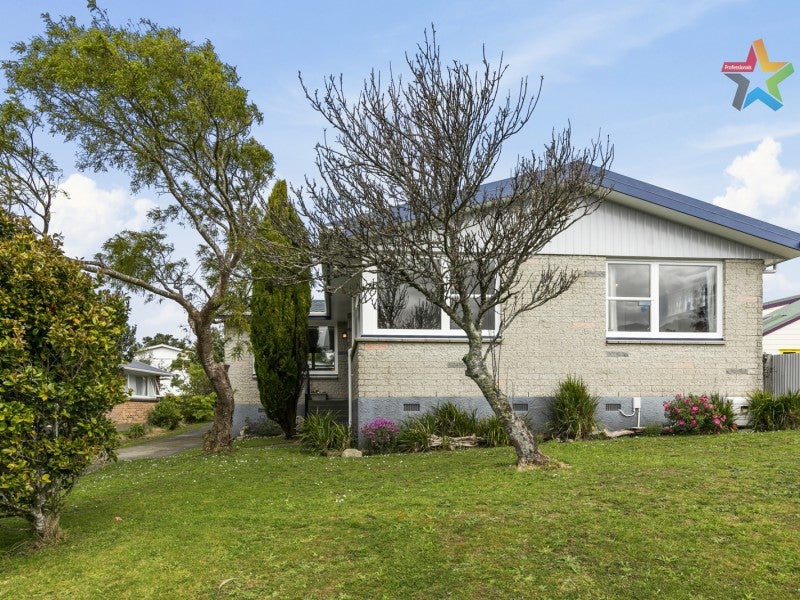 9 Cedar Street, Maungaraki, Lower Hutt - Carousel 24