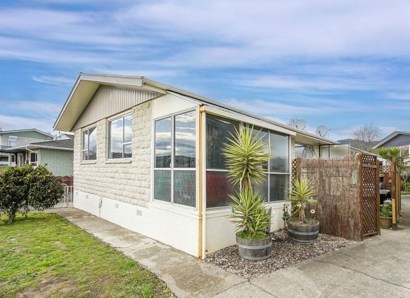 1/12 Cobham Crescent, Stoke, Nelson - Carousel 2