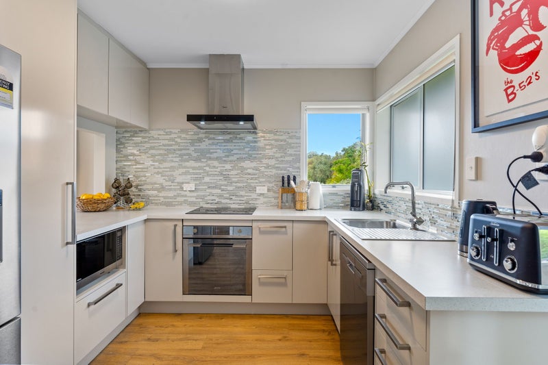 5/13 Richards Ave, Forrest Hill, North Shore City - Carousel 2