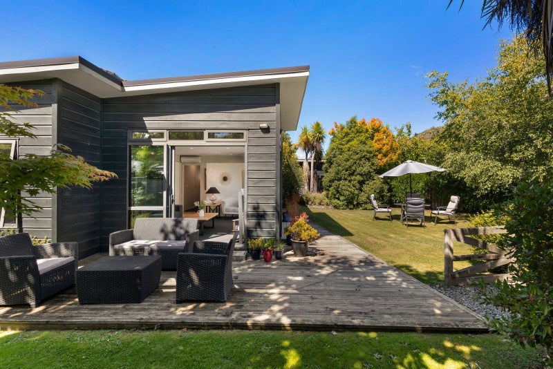 8A Amber Close, Arthurs Point, Queenstown - Carousel 1