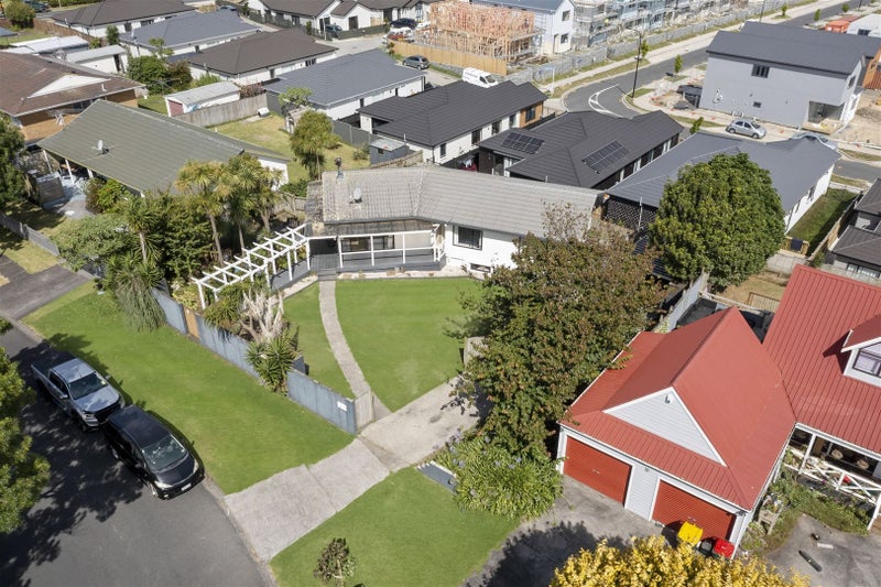 8 Lorelei Place, Opaheke, Papakura - Carousel 2