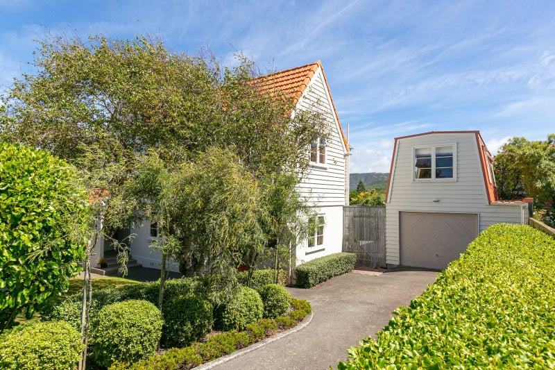 4 Nicholson Road, Khandallah, Wellington - Carousel 2