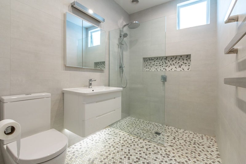 45 The Esplanade, Eastern Beach, Auckland - Carousel 23