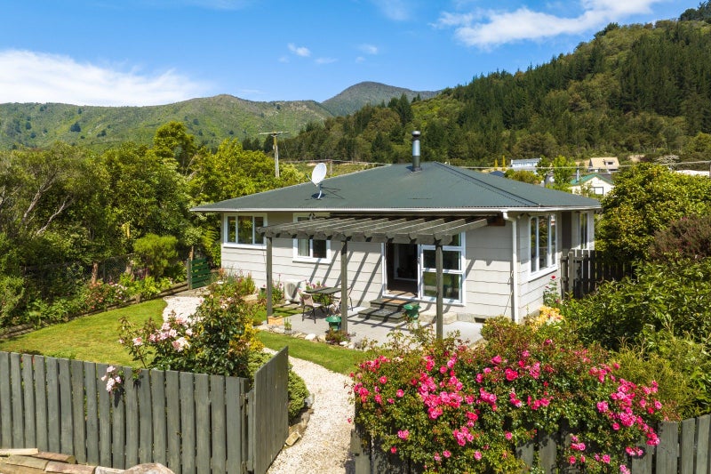 169 Waikawa Road, Picton - Carousel 2