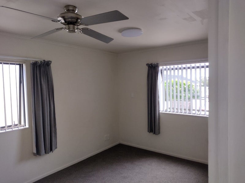 10 Birmingham Street, Judea, Tauranga - Carousel 2