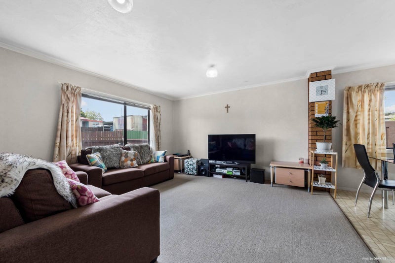 2/220 Russell Road, Manurewa, Auckland - Carousel 2