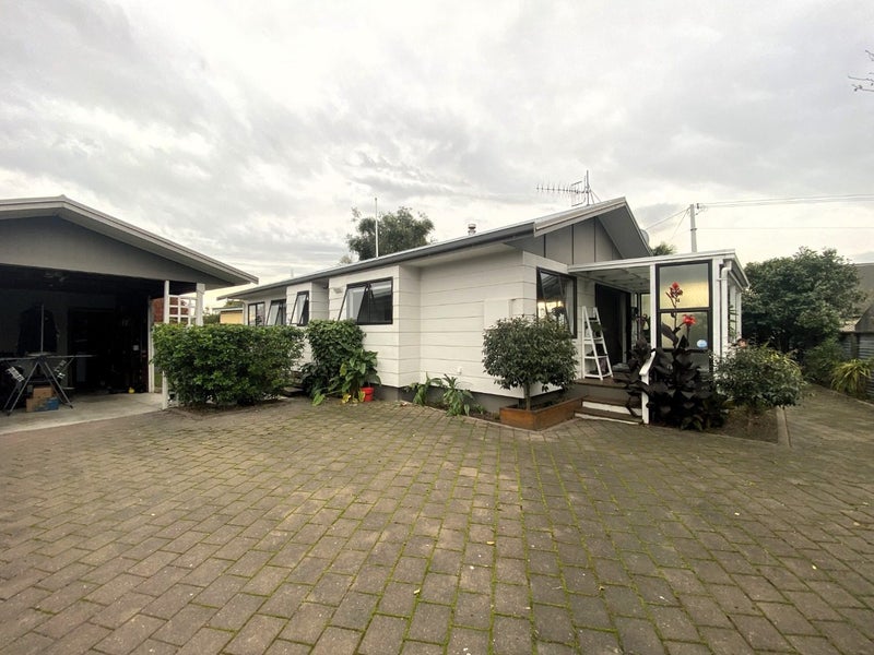 1420B Woodstock AVE, Mayfair , Hastings - Carousel 13