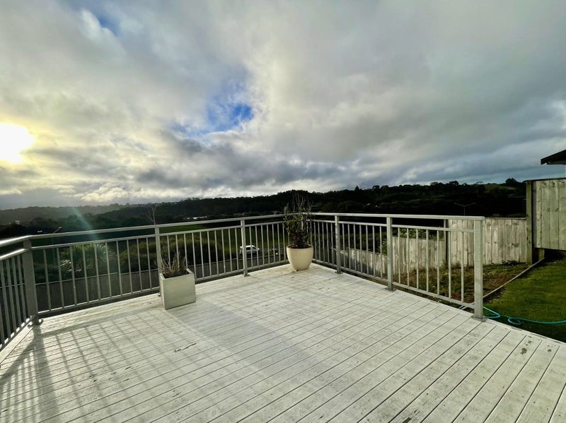 89 Mackay Drive, Greenhithe, Auckland - Carousel 21