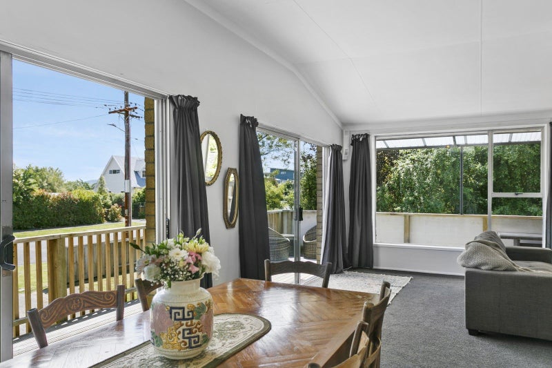 1/16 Sunset Street, Hilltop, Taupō - Carousel 2