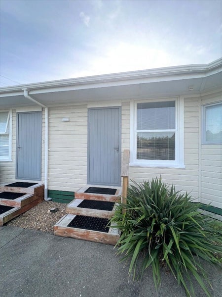 8A Mount View Road, Melville, Hamilton - Carousel 1