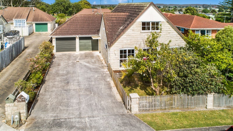 5/2 Tampin Road, Hillpark, Auckland - Carousel 18