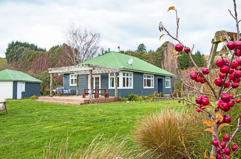 435 Jacksons Line, Masterton - Carousel 1