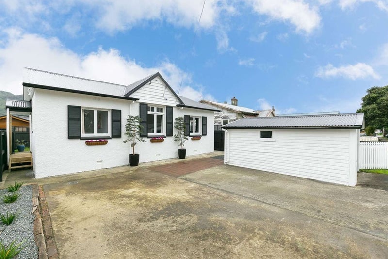 100 Randwick Road, Moera, Lower Hutt - Carousel 1
