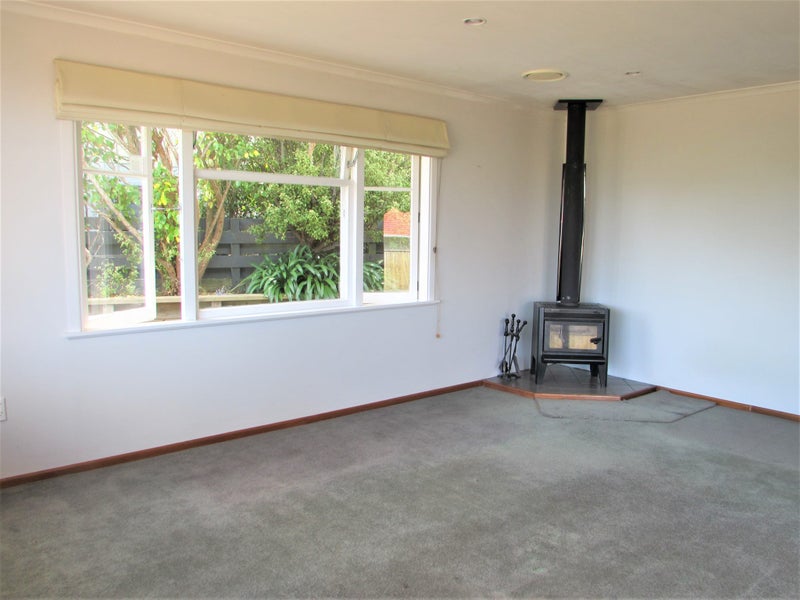 266 Dowse Drive, Maungaraki, Lower Hutt - Carousel 2